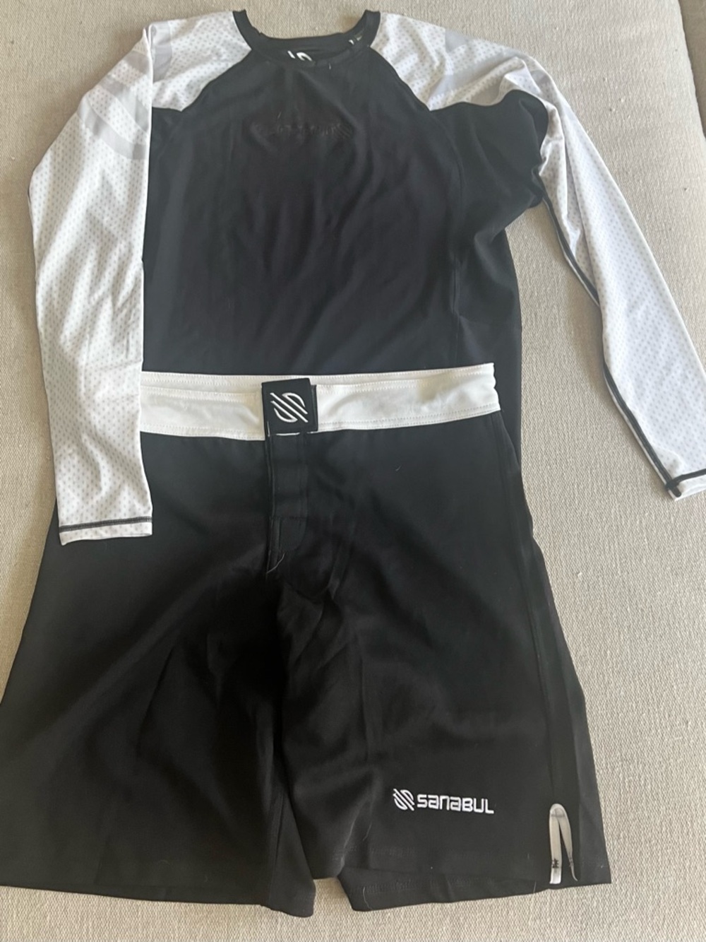 Sanabul Men's Black & White Rash Guard + Shorts Set